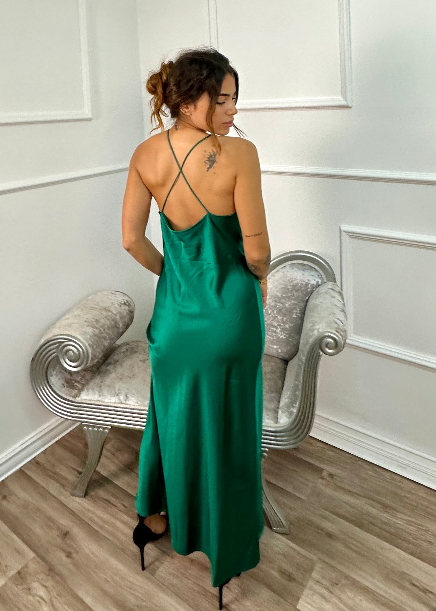 Vestido Satén – Espalda Cruzada