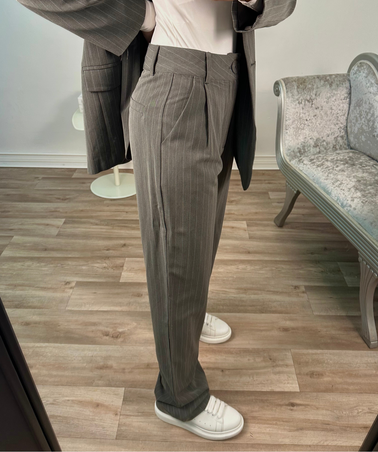 Pantalón de traje recto gris