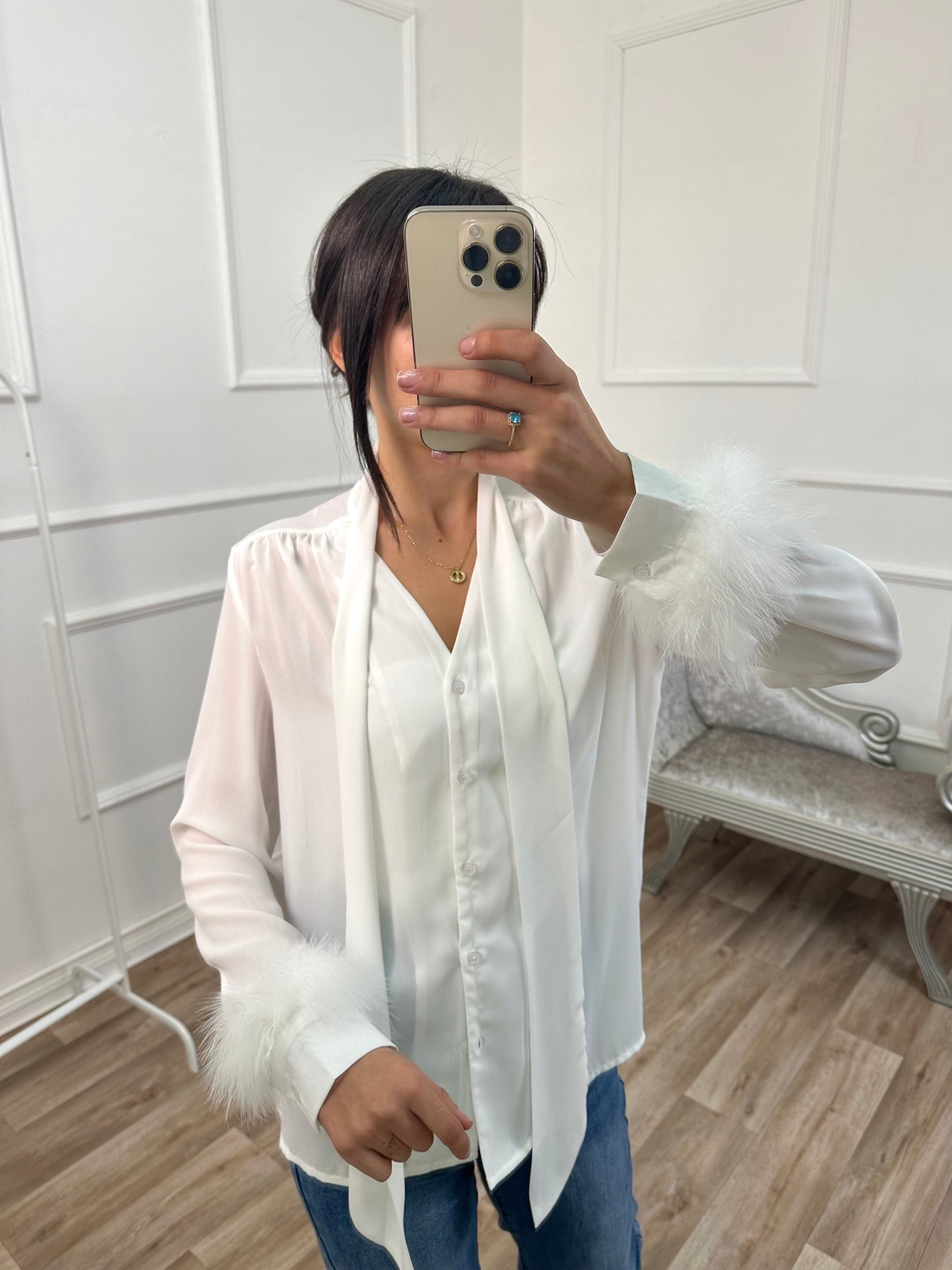 CAMISA PLUMAS BLANCA